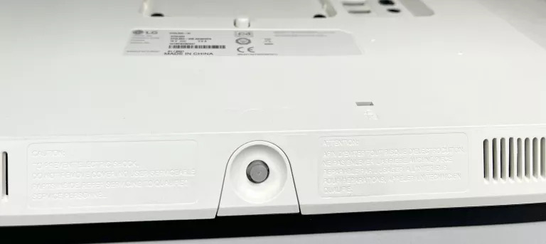 MONITOR LG LG 27UL850-W AKCESORIA