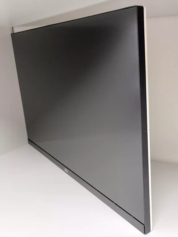 MONITOR LG LG 27UL850-W AKCESORIA