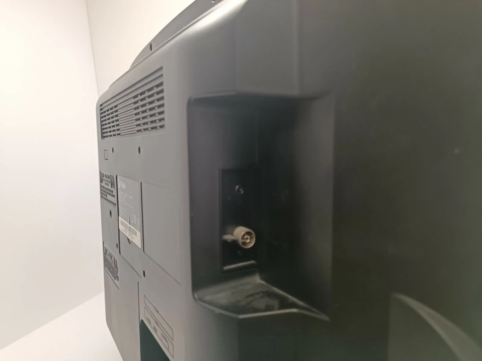 telewizor-funai-lc-5-d20bb-pilot-przekatna-ekranu-cale-2000