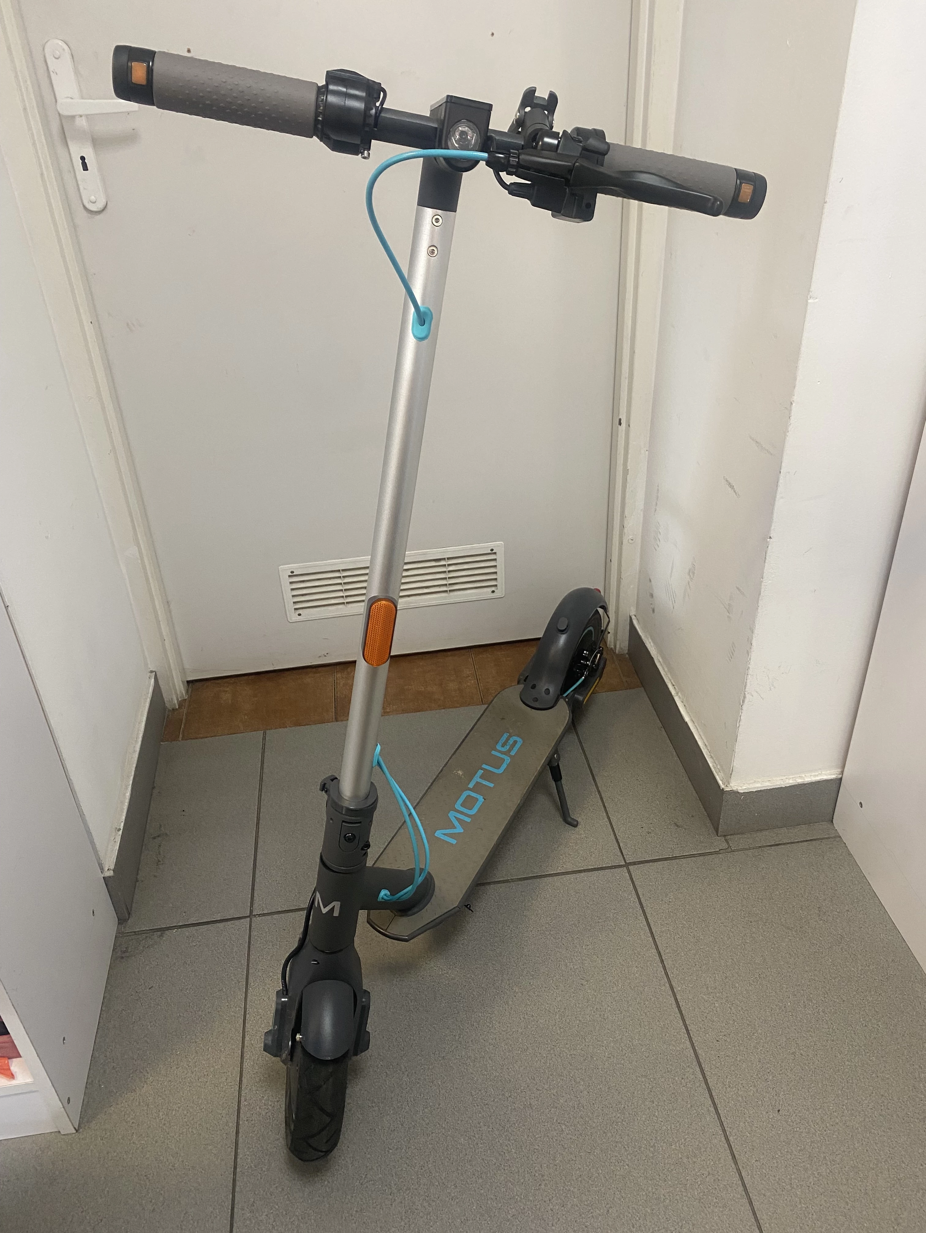 hulajnoga-elektryczna-motus-scooty-10-lite-limanowskiego-89-lodz