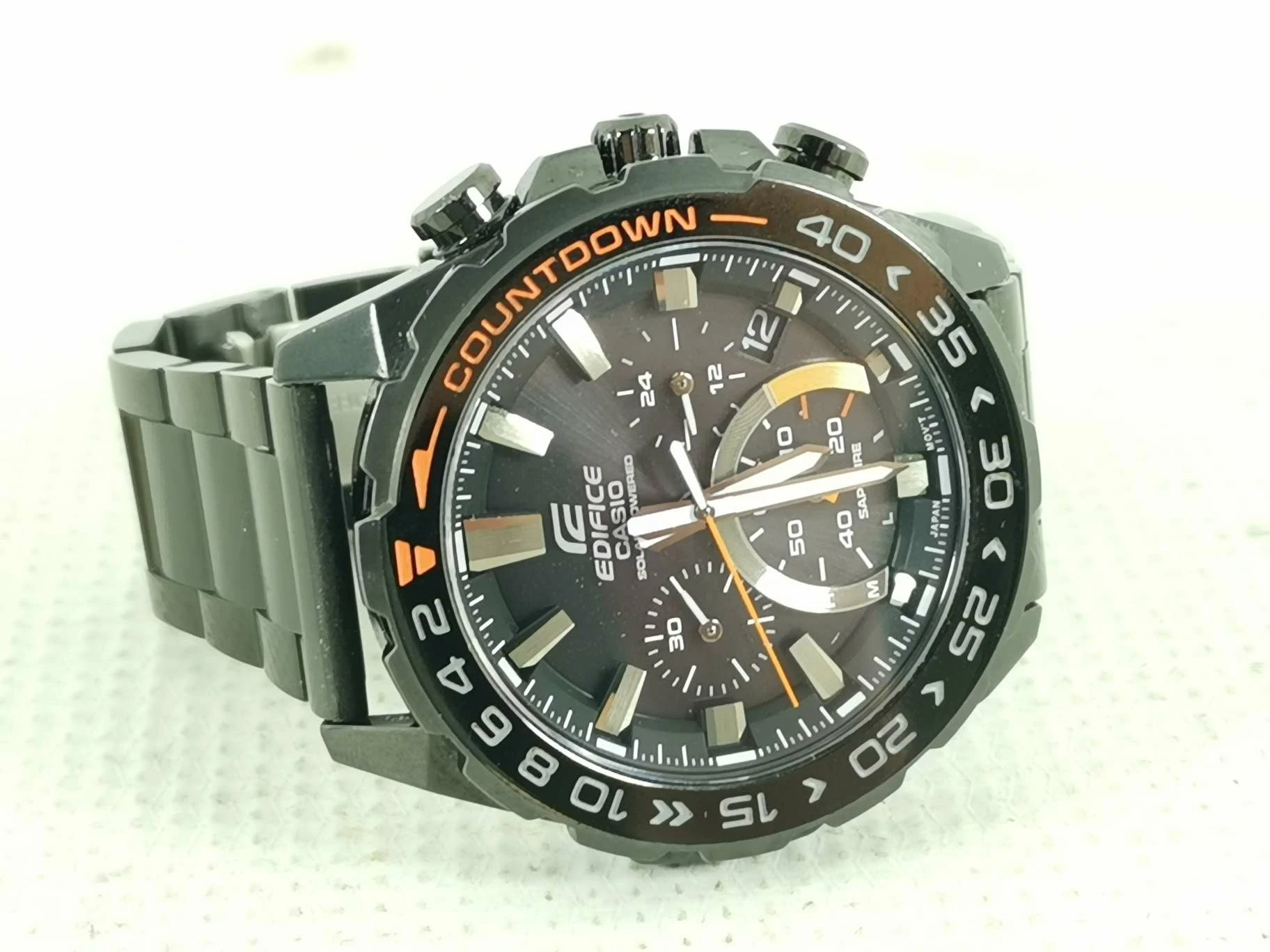 zegarek-casio-edifice-efs-s550-funkcje-datownik