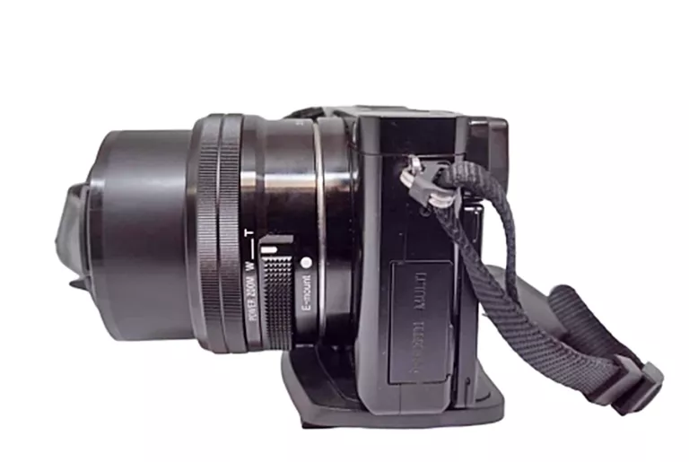 aparat-sony-a6000-obiektyw-sony-selp1650-w-zestawie-korpus-obiektyw