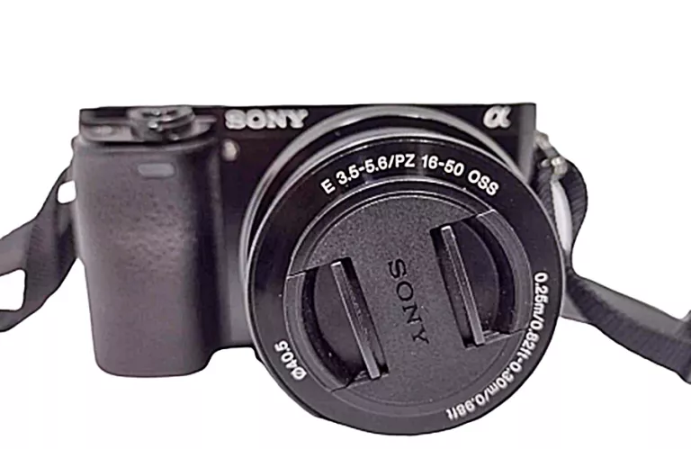 aparat-sony-a6000-obiektyw-sony-selp1650-rozdzielczosc-2430