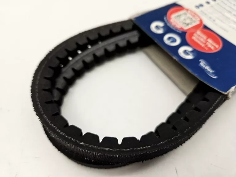 pas-klinowy-uzebiony-avx-13-700-mm-stan-11323-2