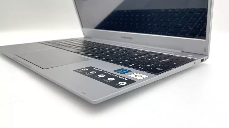 LAPTOP MEDION AKOYA E15308 15,6 " 4 GB /128 GB