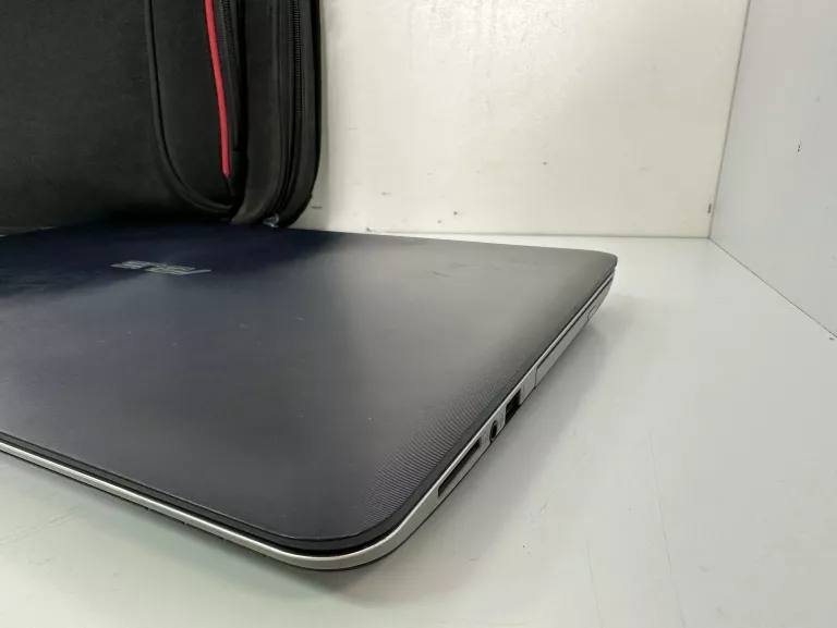 LAPTOP ASUS F556U