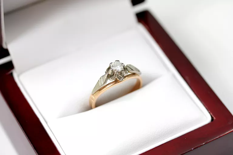 ZŁOTY PIERŚCIONEK 585 ART DECO DIAMENT BRYLANT 0,2CT ROZMIAR 11 CERTYFIKAT