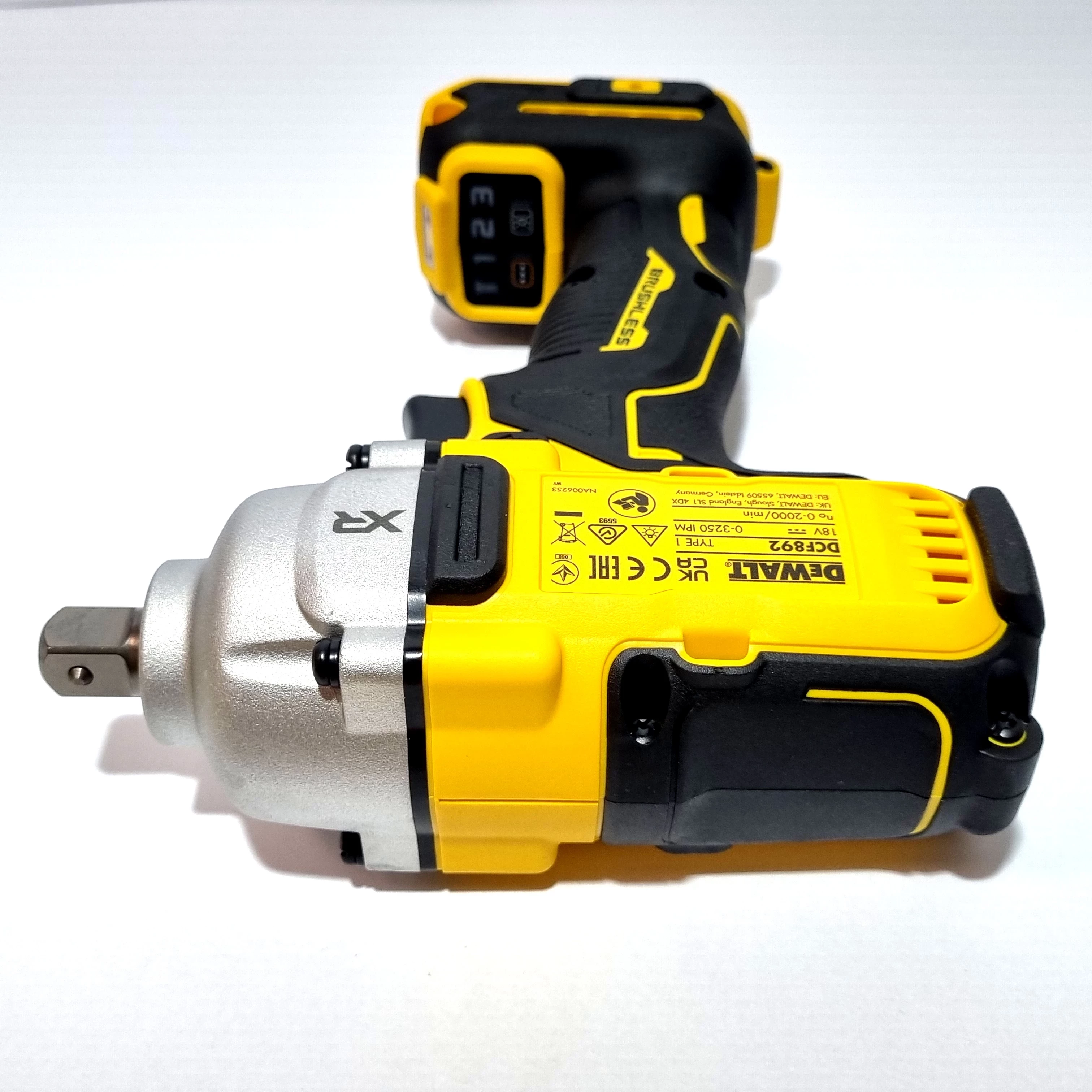 dewalt-dcf892n-klucz-udarowy-12-18v-xr-812nm-maksymalny-moment-obrotowy-1084