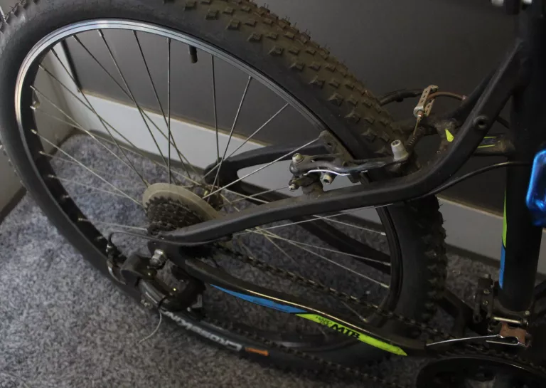 rower-decathlon-btwin-rockrider-340-26-czarny-26-stan-uzywany