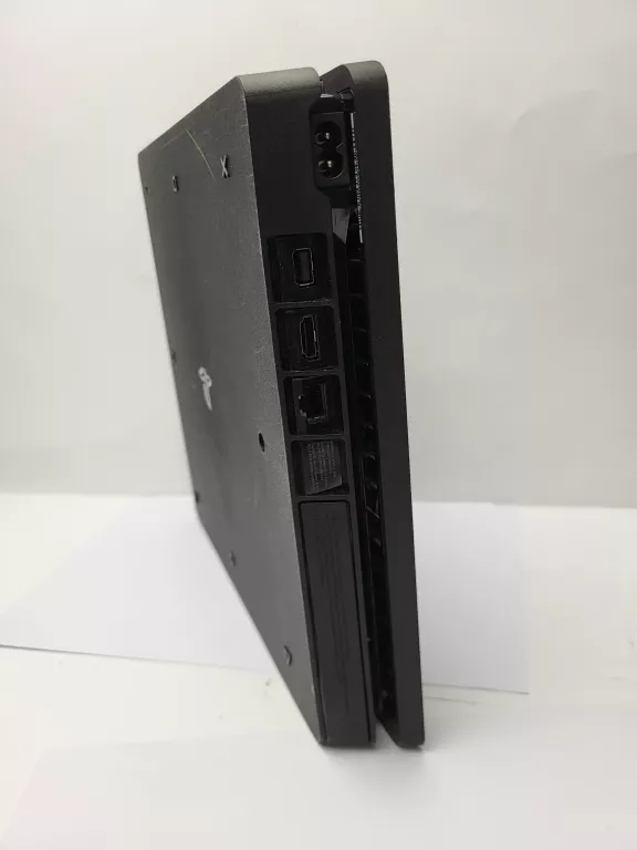 KONSOLA PS4 PAD OKABLOWANIE FIFA 23
