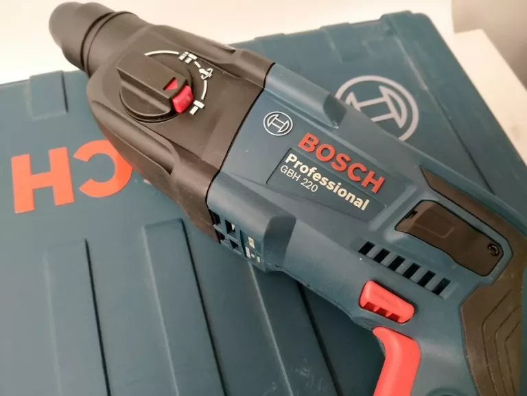 MŁOTOWIERTARKA BOSCH PROFESSIONAL GBH 220