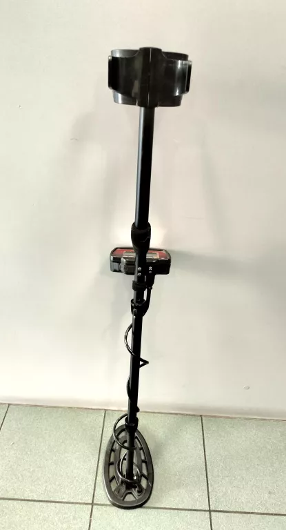 WYKRYWACZ METALI FISHER F22