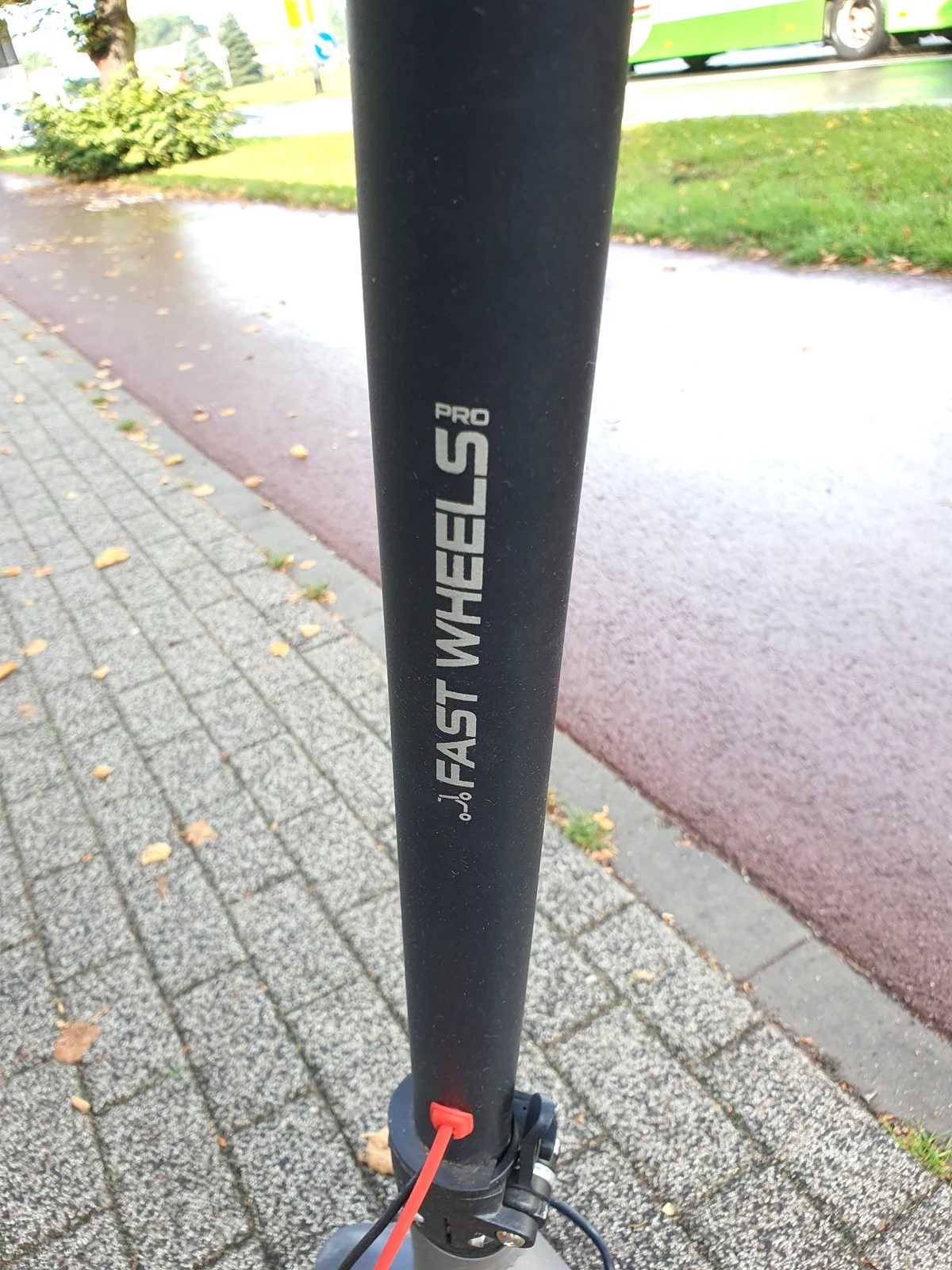 hulajnoga-rebel-zab0030-moc-silnika-250