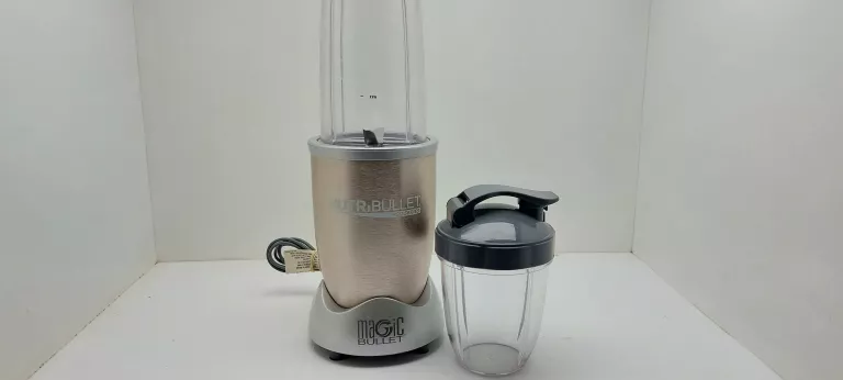BLENDER NUTRIBULLET 900