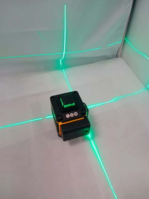 LASER KRZYŻOWY PRACMANU GREEN LD515