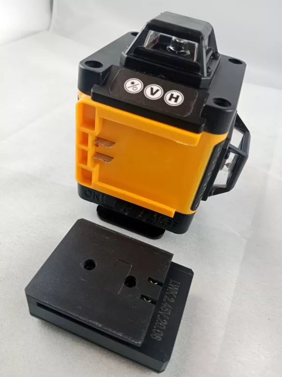 LASER KRZYŻOWY PRACMANU GREEN LD515