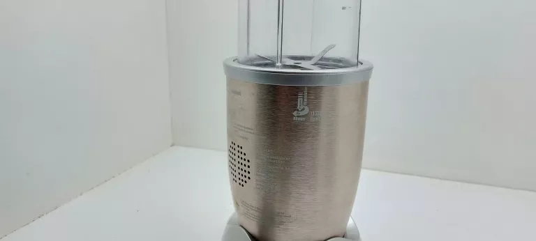 BLENDER NUTRIBULLET 900