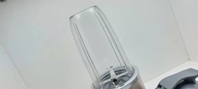 BLENDER NUTRIBULLET 900
