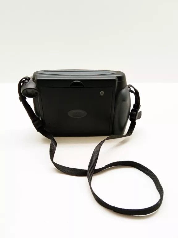 aparat-fujifilm-instax-210-kolor-czarny