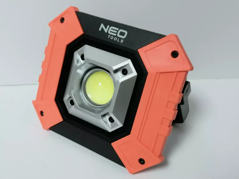 NAŚWIETLACZ NEO TOOLS 99-038