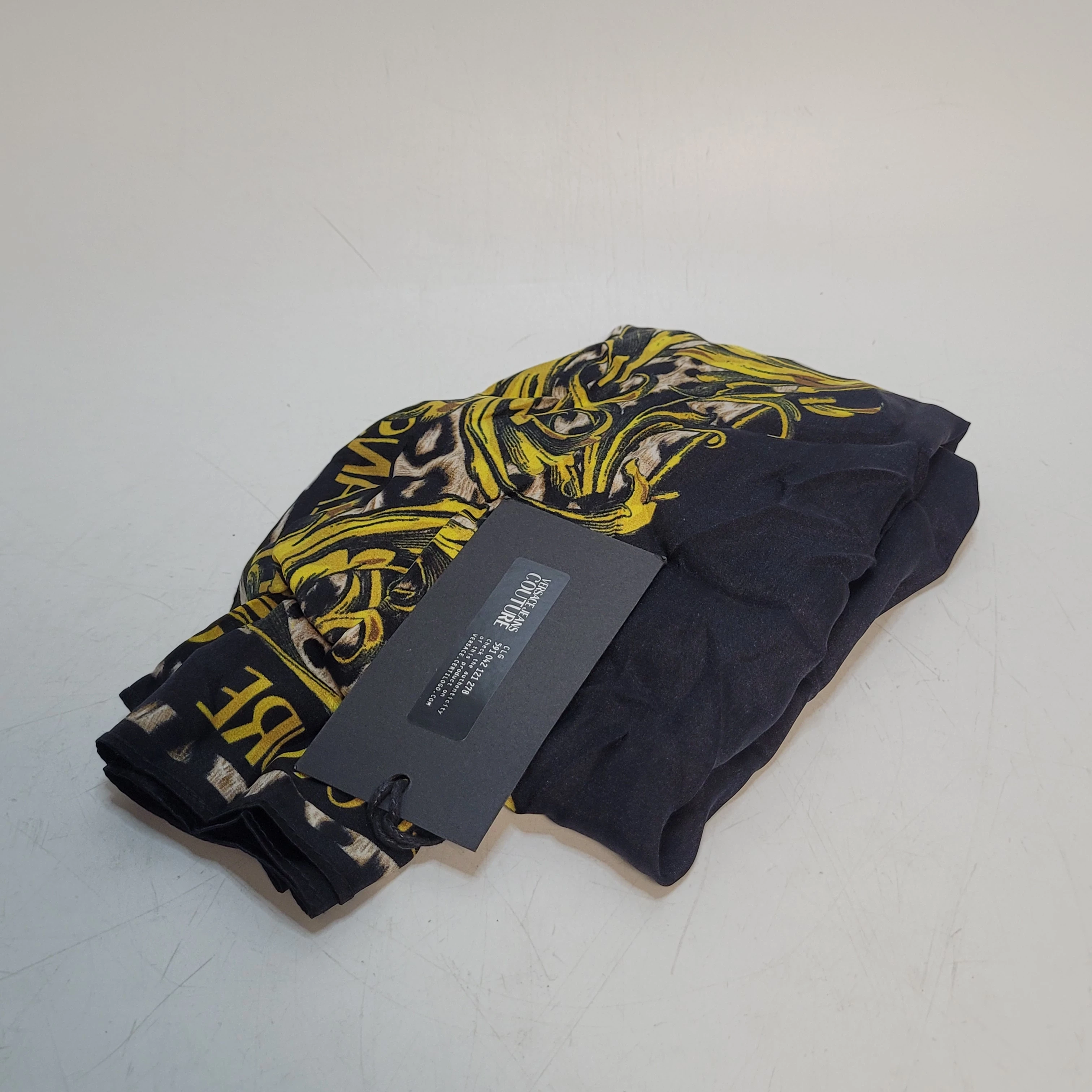 chusta-versace-72ha7h02-stan-uzywany