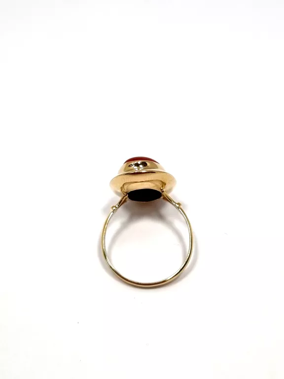 piekny-zloty-pierscionek-z-koralem-750-kamien-koral