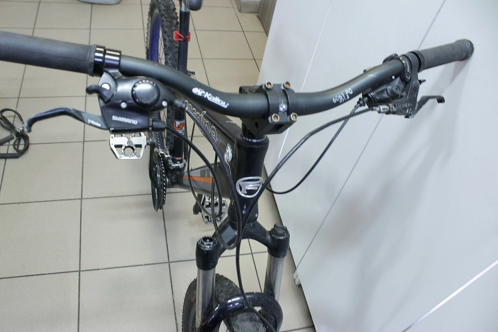 rower-cocaine-leader-fox-26-rozmiar-ramy-129290-13