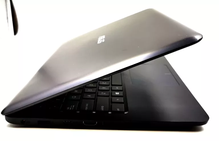 laptop-asus-e402y-win104gb-250gb-przekatna-ekranu-14