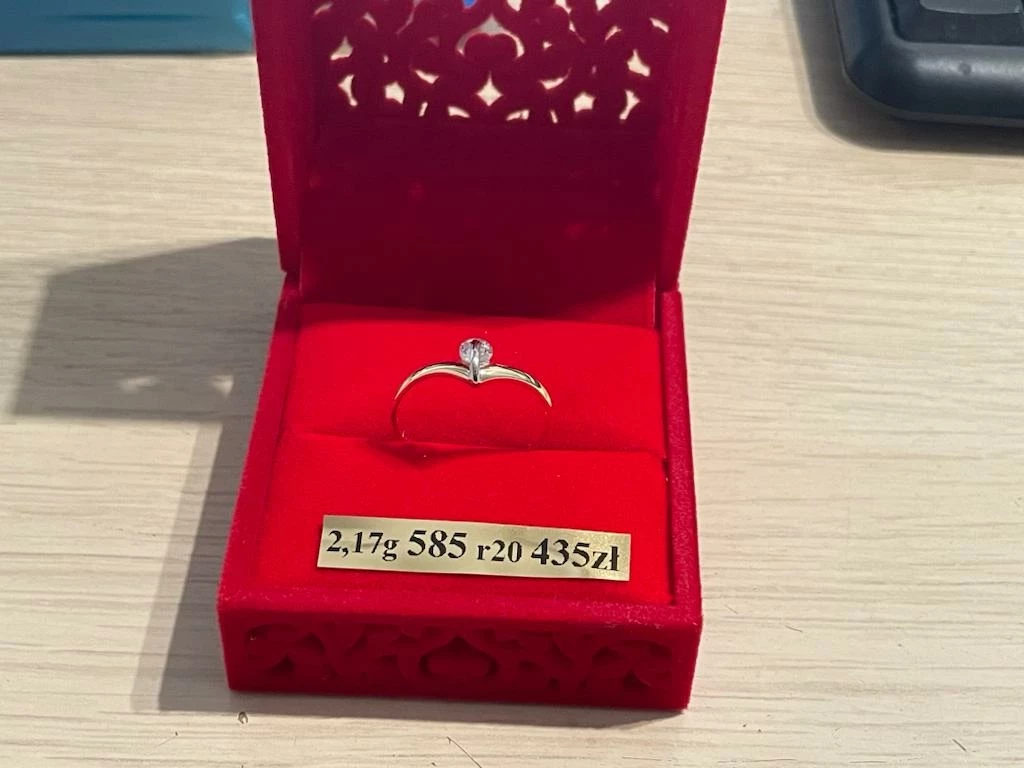 tasma-d1-dymo-czarny-na-zlotym-12mm-x-7m-zamiennik-kod-producenta-a45023