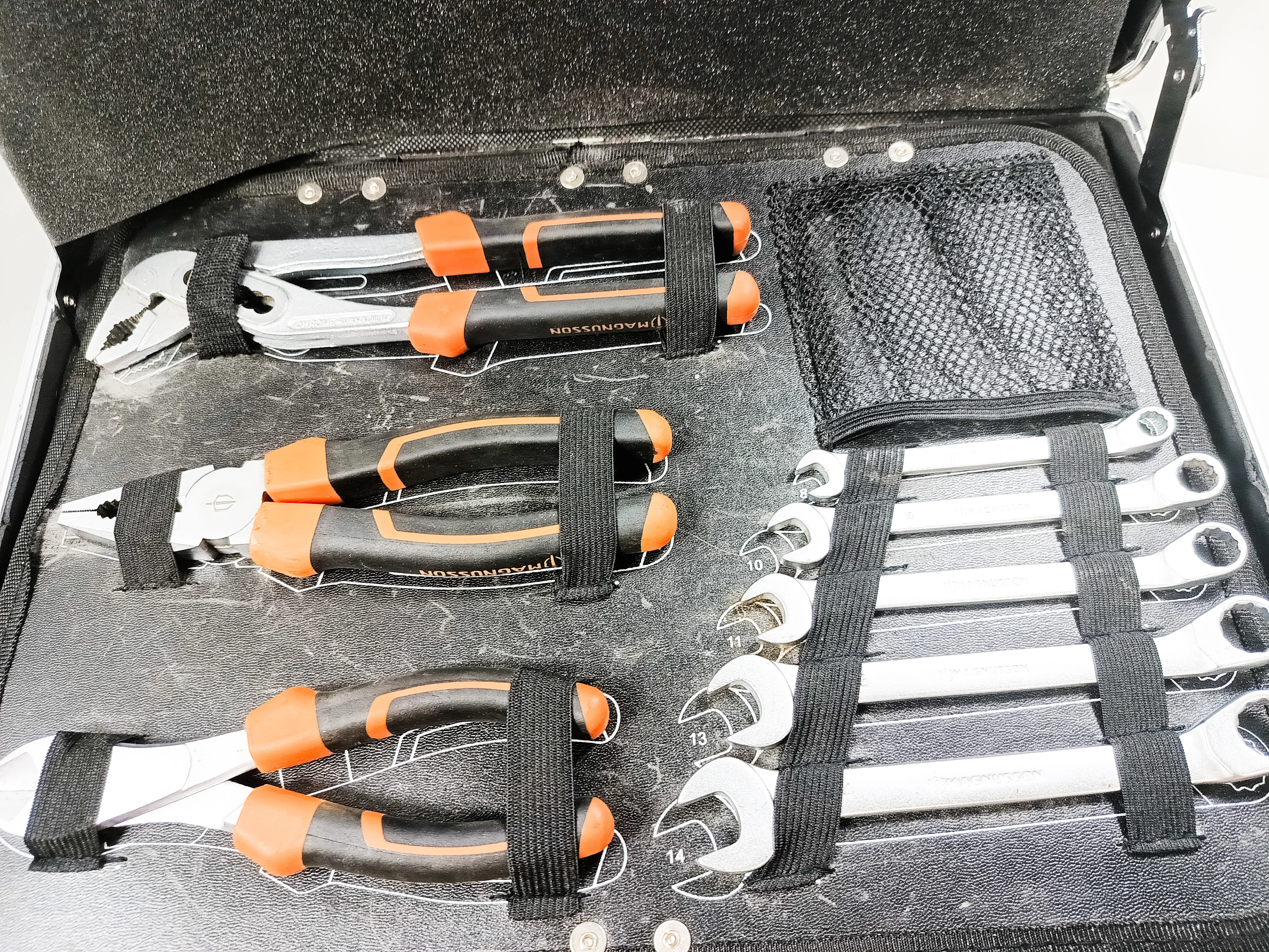 zestaw-narzedzi-magnusson-119-szt-w-walizce-stan-uzywany