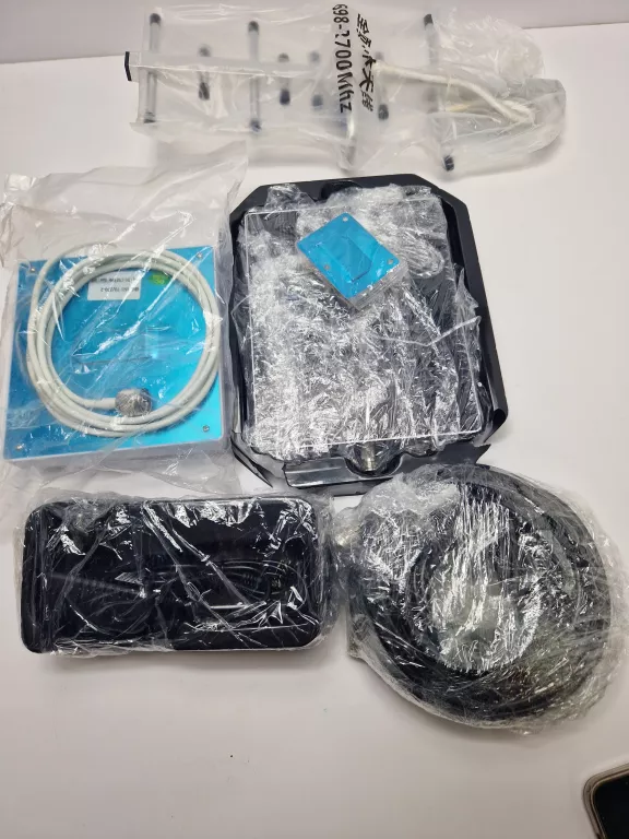 WZMACNIACZ ANTENOWY LINTRATEK KW20L-LGDWL-B20