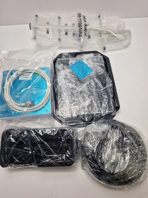WZMACNIACZ ANTENOWY LINTRATEK KW20L-LGDWL-B20