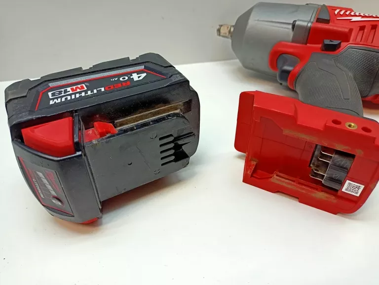 KLUCZ UDAROWY MILWAUKEE M18 FHIWF12 1/2" ZESTAW