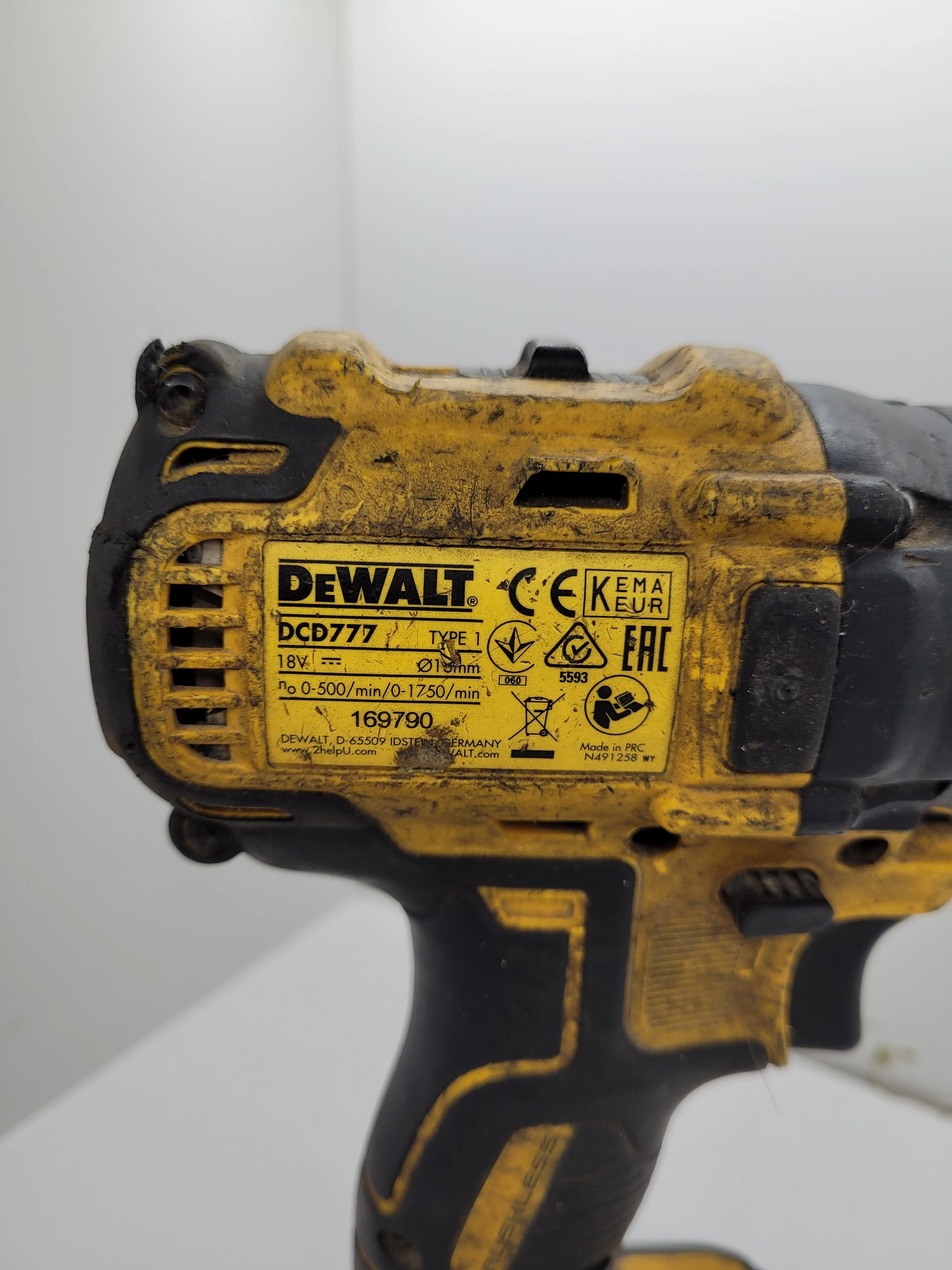 wkretarka-dewalt-dcd777-18v-15ah-bez-lad-ean-gtin-5035048690444