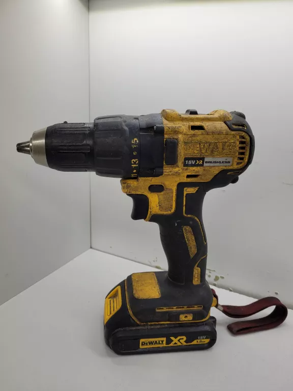 WKRĘTARKA DEWALT DCD777 18V 1.5AH - BEZ ŁAD