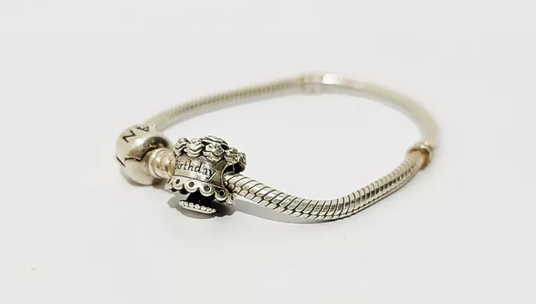 BRANSOLETKA DAMSKA PANDORA MOMENTS + CHARM