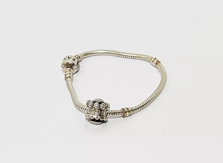 BRANSOLETKA DAMSKA PANDORA MOMENTS + CHARM