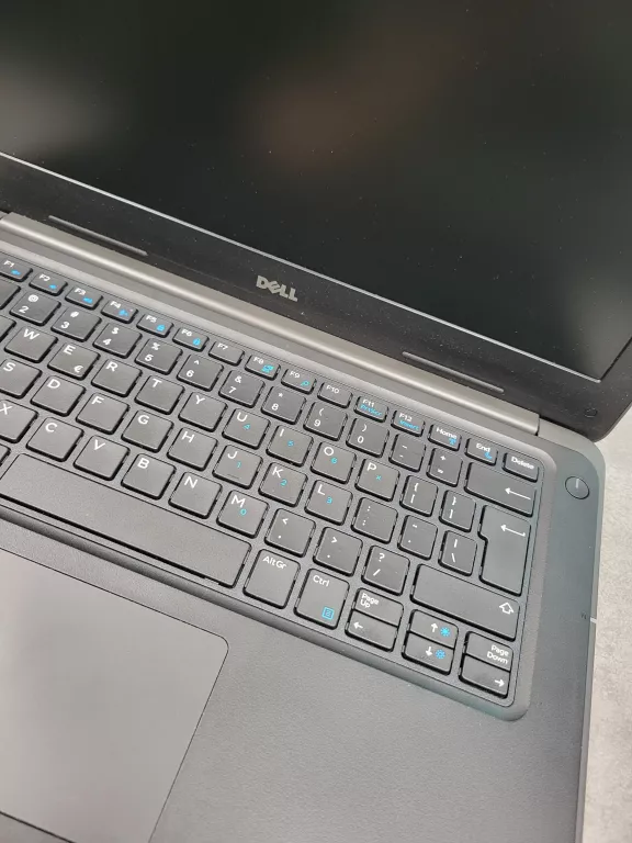 LAPTOP DELL LATITUDE 3380 INTEL I3 4GB RAM 256SSD