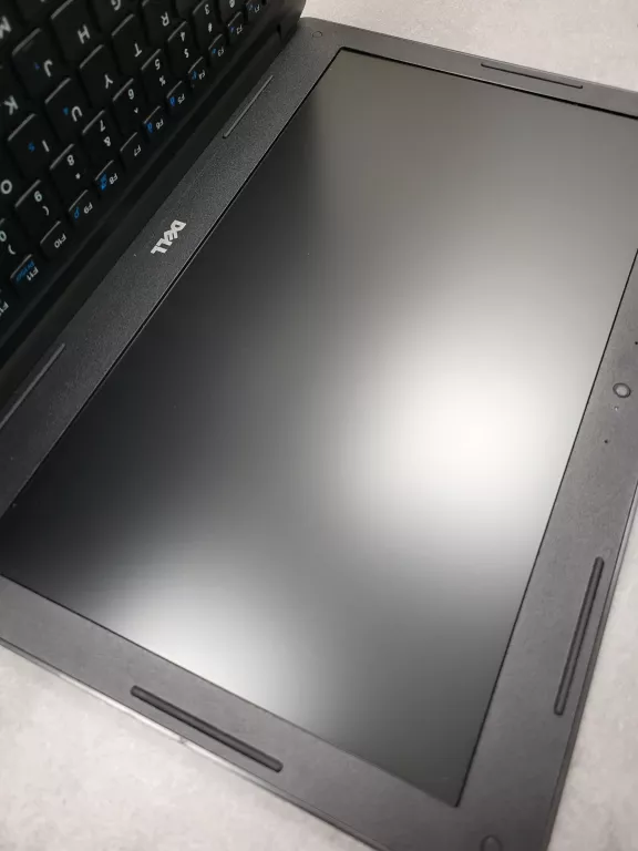 LAPTOP DELL LATITUDE 3380 INTEL I3 4GB RAM 256SSD