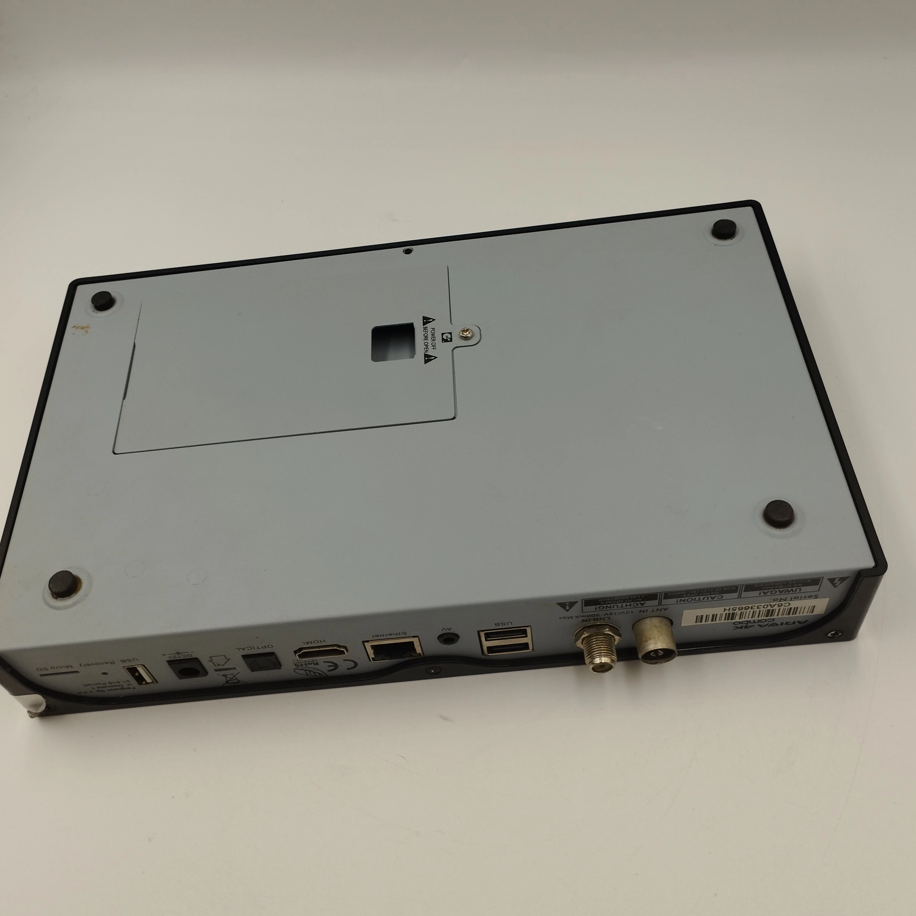 dekodertuner-ferguson-ariva-4k-combo-opis-model-ariva-4k-combo