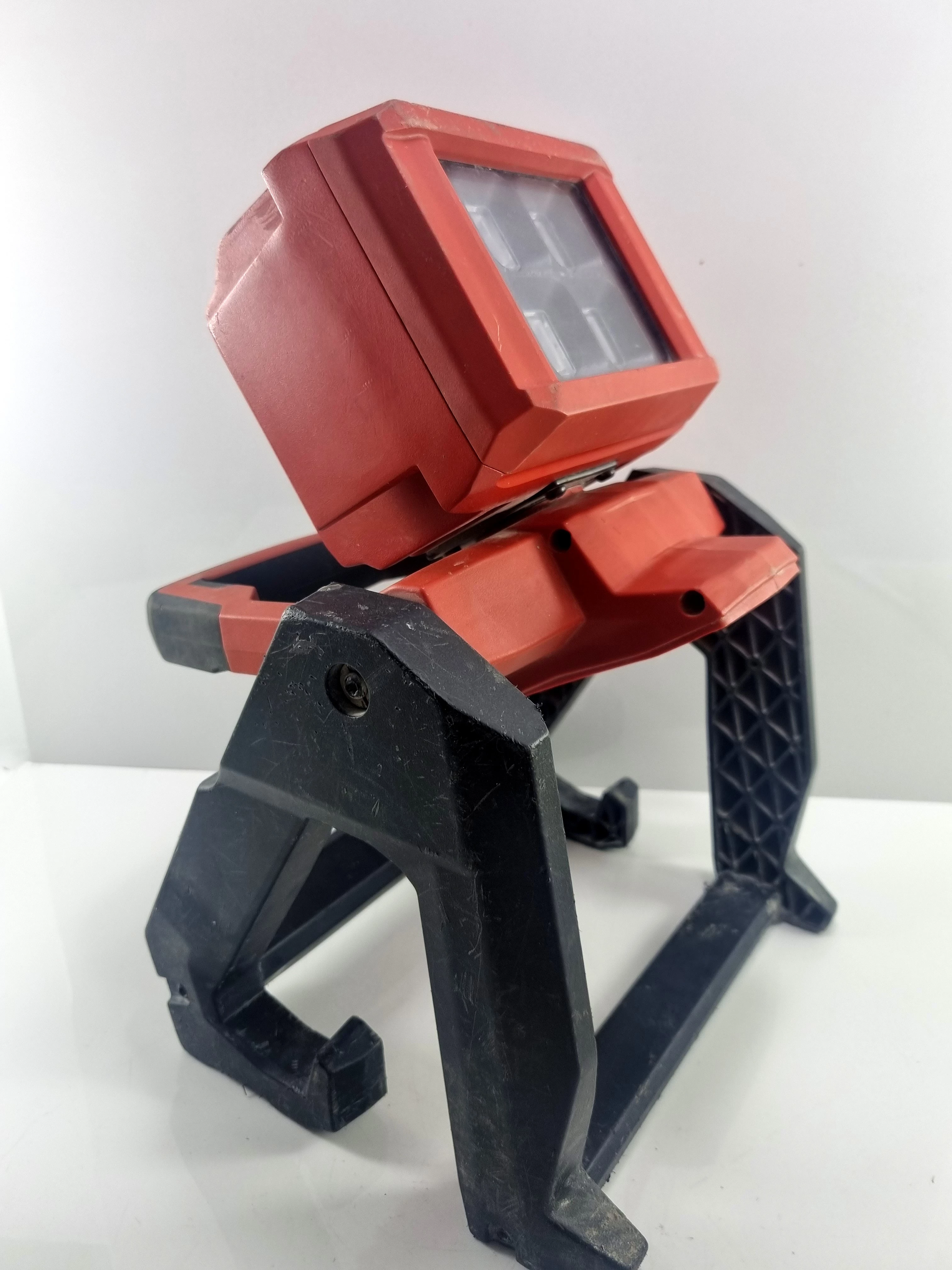 lampa-budowlana-hilti-sl-6-a22-aku-52-ah-zrodlo-swiatla-led