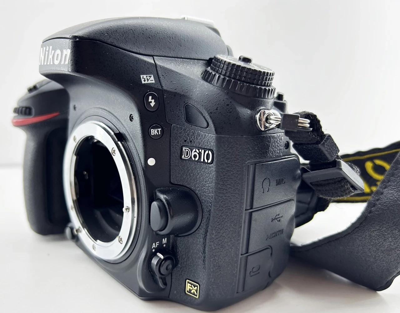 aparat-nikon-d610-w-zestawie-korpus