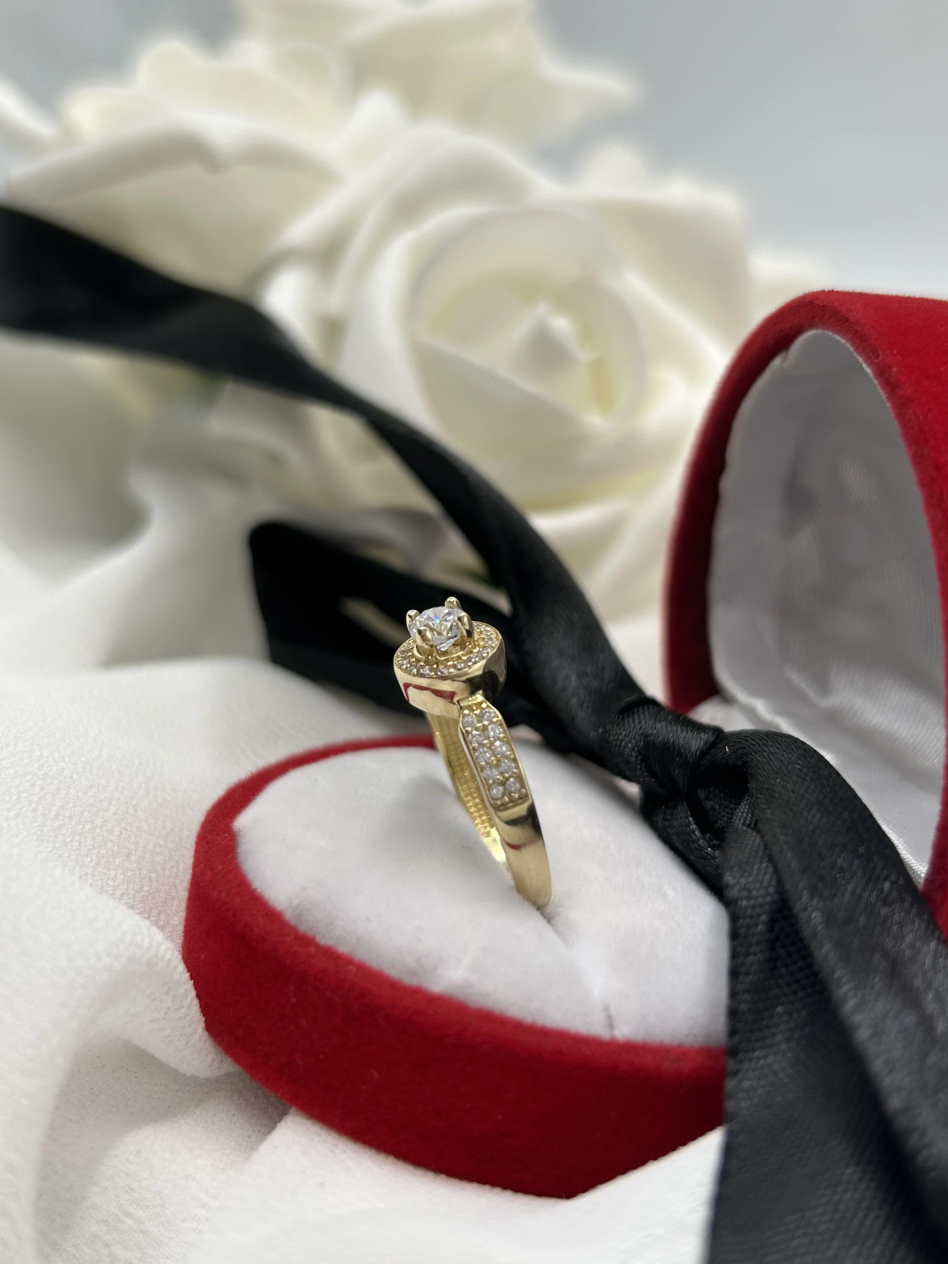 zloty-pierscionek-cyrkonie-duze-oczko-585-r13-obroncow-wybrzeza-2a-gdansk