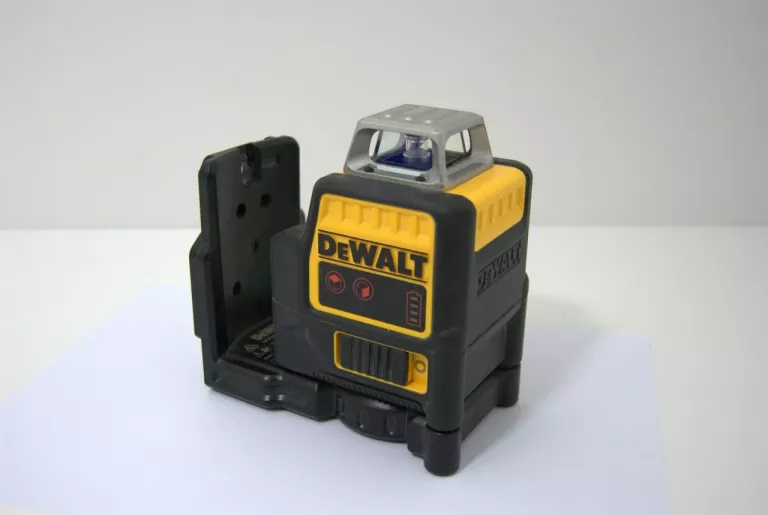 LASER KRZYŻOWY DEWALT DCE0811R
