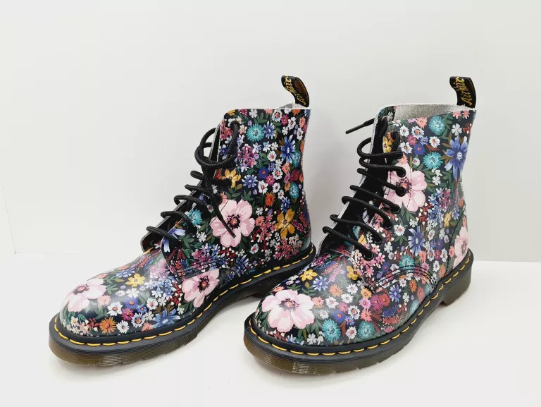 buty-martens-1460-kwiaty-40-grabiszynska-30-wroclaw
