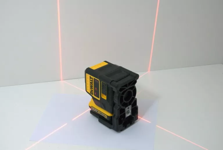 LASER KRZYŻOWY DEWALT DCE0811R