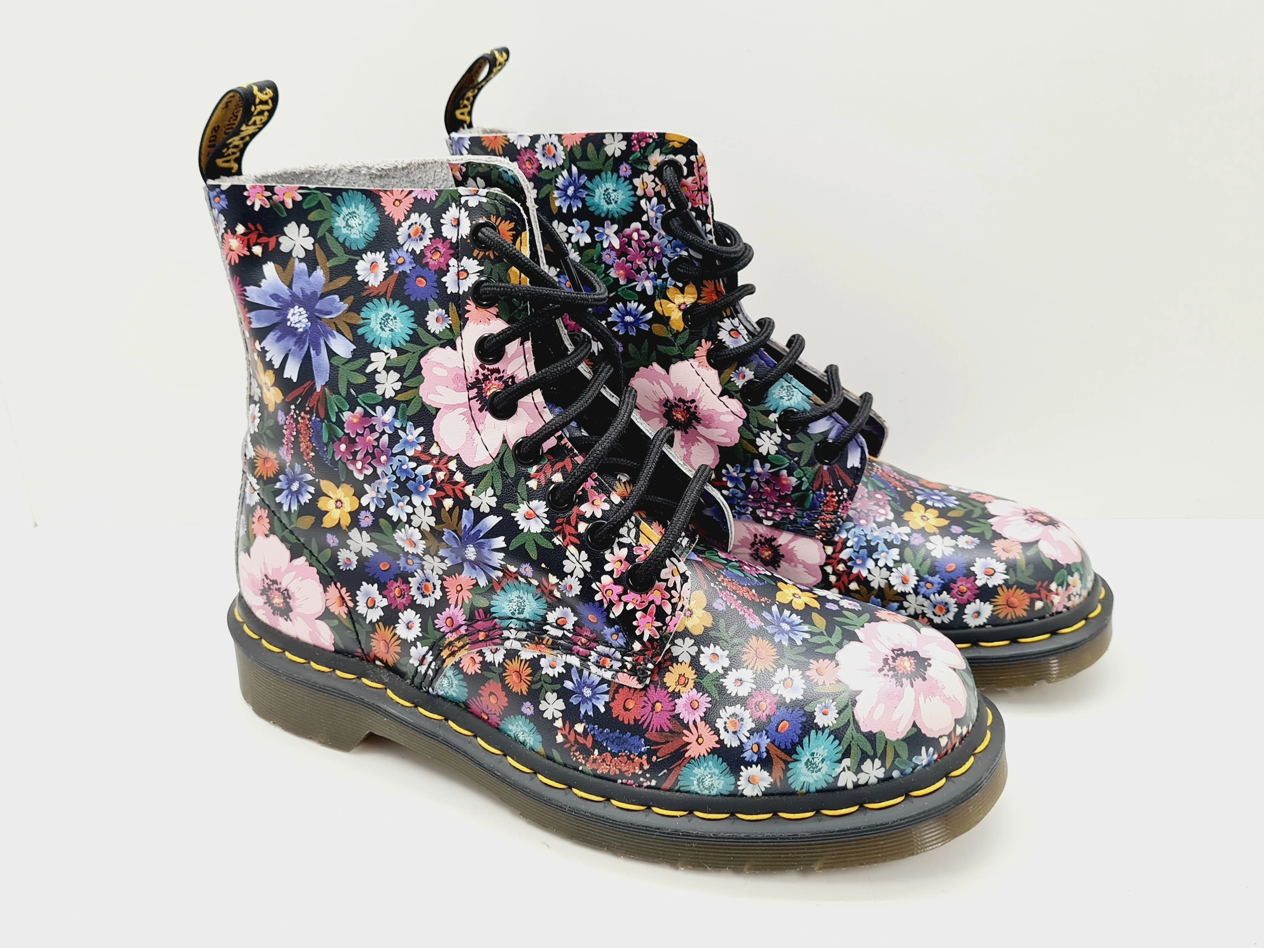 buty-martens-1460-kwiaty-40-stan-uzywany