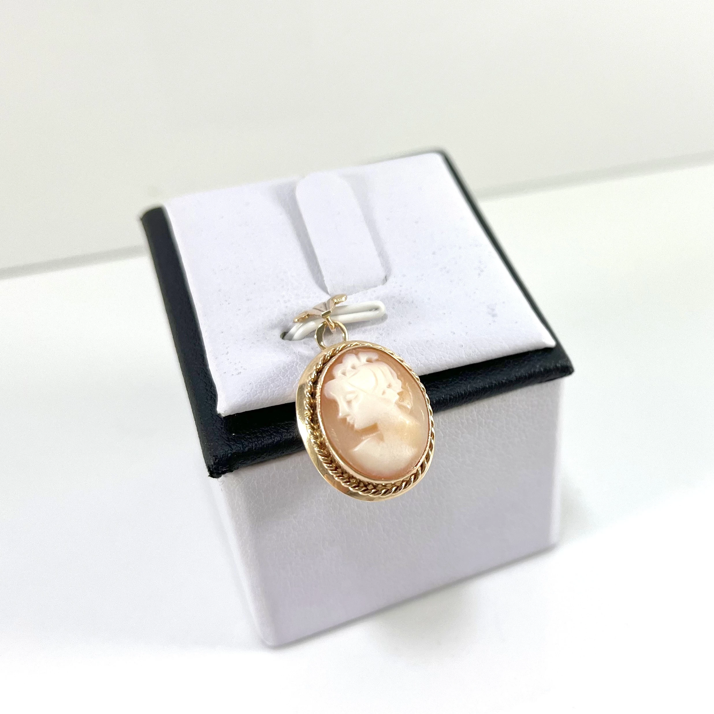 cudowna-zlota-zawieszka-kamea-585472g-ean-gtin-5904121838014