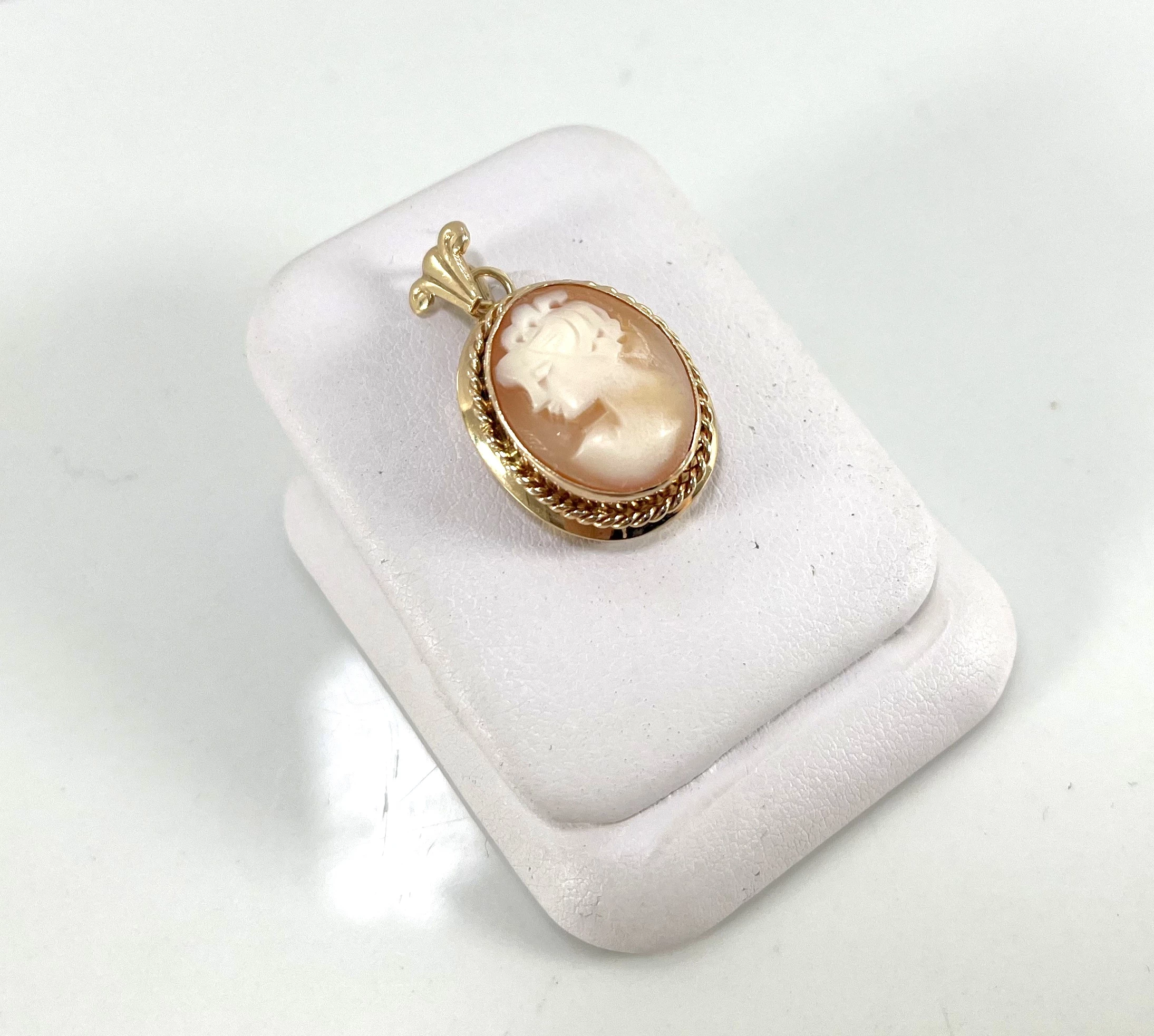 cudowna-zlota-zawieszka-kamea-585472g-material-15835-2