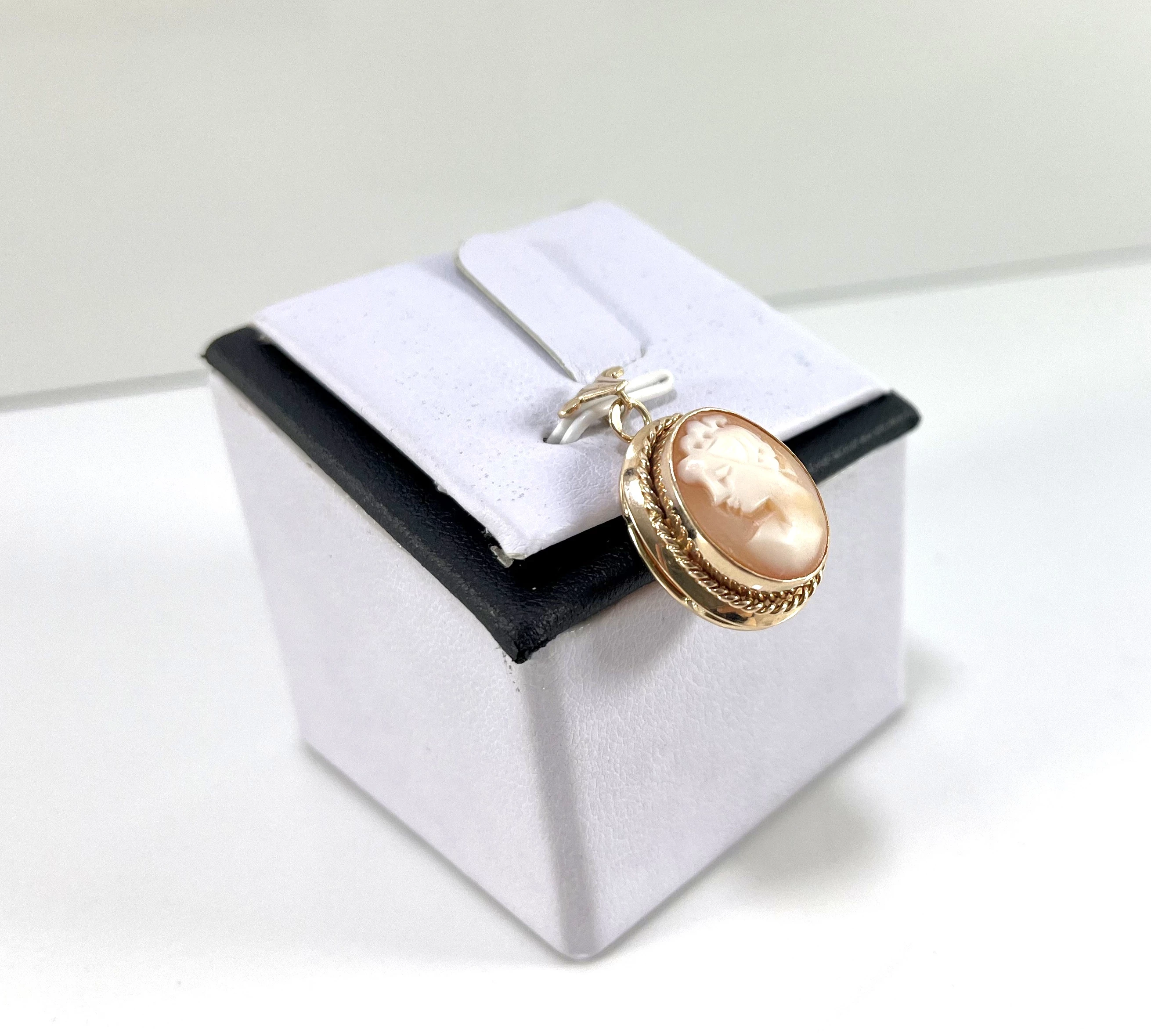 cudowna-zlota-zawieszka-kamea-585472g-stan-11323-2